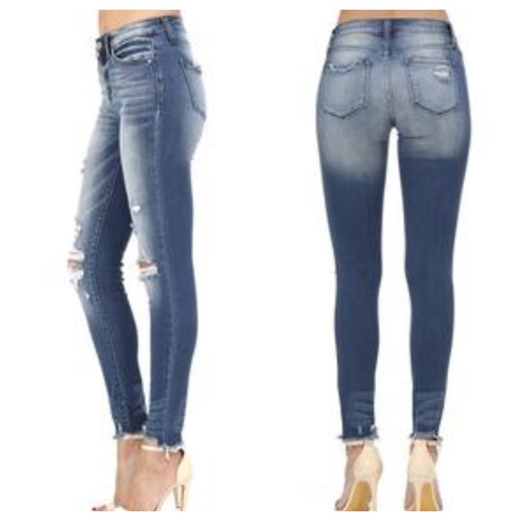 Destructed Skinny Jean - Picture 6 of 7